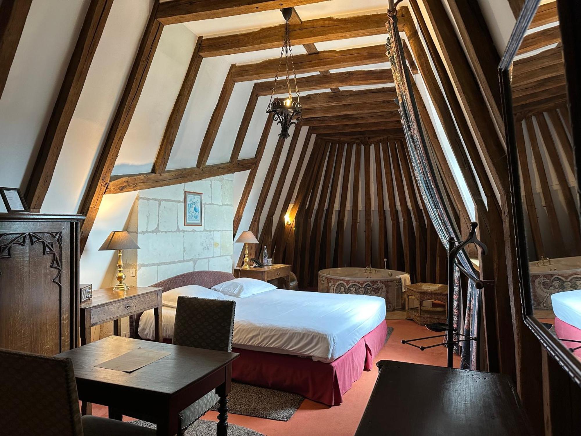 Chateau De Chissay, Hotel De Charme Pres De Chenonceau Et Le Zoo De Beauval Eksteriør bilde